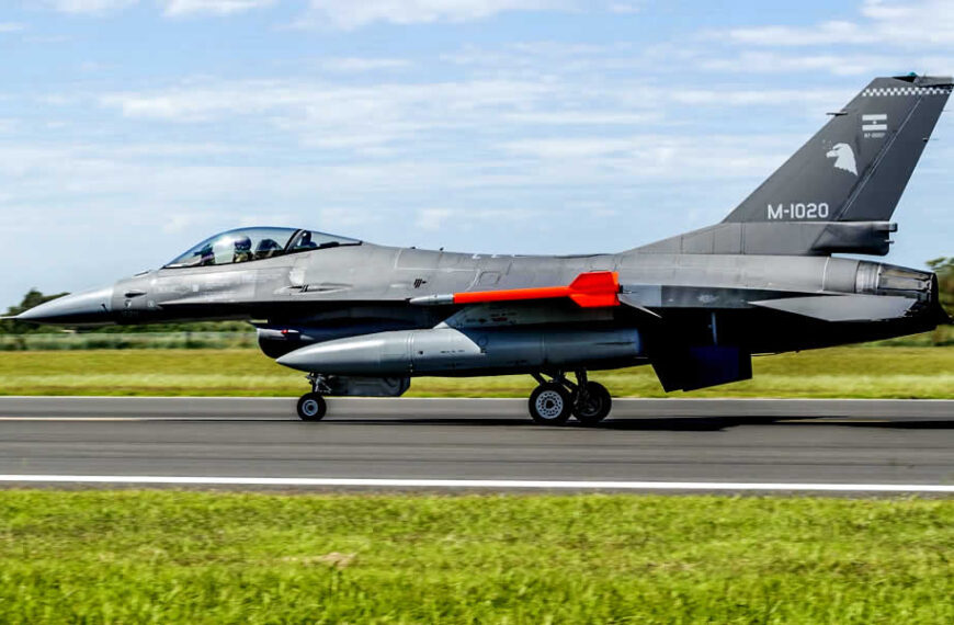 Los aviones de caza F-16 de la Fuerza Aérea Argentina iniciaron formalmente sus actividades de vuelo el lunes 30 de marzo de 2026